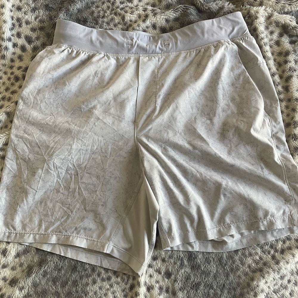Lululemon License to Train 7” shorts - Large - white/blue